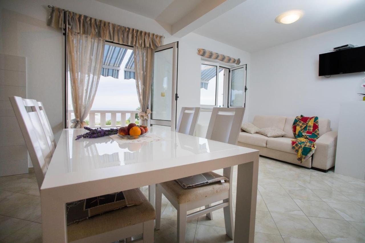Apartments By The Sea Razanj, Rogoznica - 7484 Exteriör bild