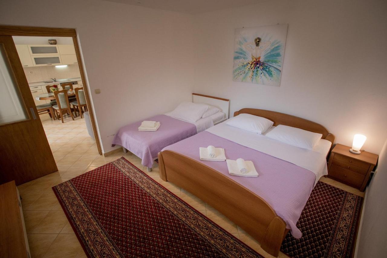 Apartments By The Sea Razanj, Rogoznica - 7484 Exteriör bild