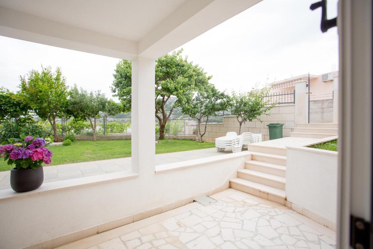 Apartments By The Sea Razanj, Rogoznica - 7484 Exteriör bild